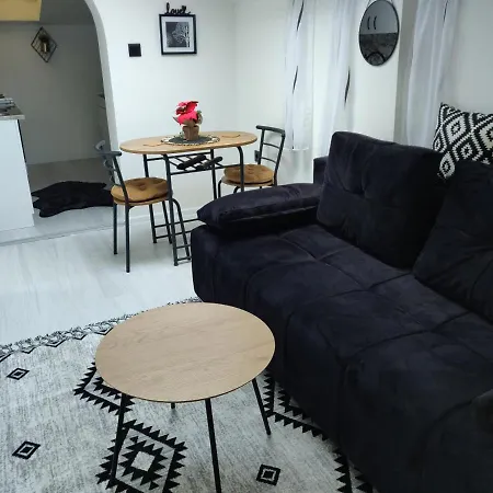 Stan Na Dan Kolobara Apartment *