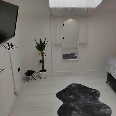 Stan Na Dan Kolobara Apartment *